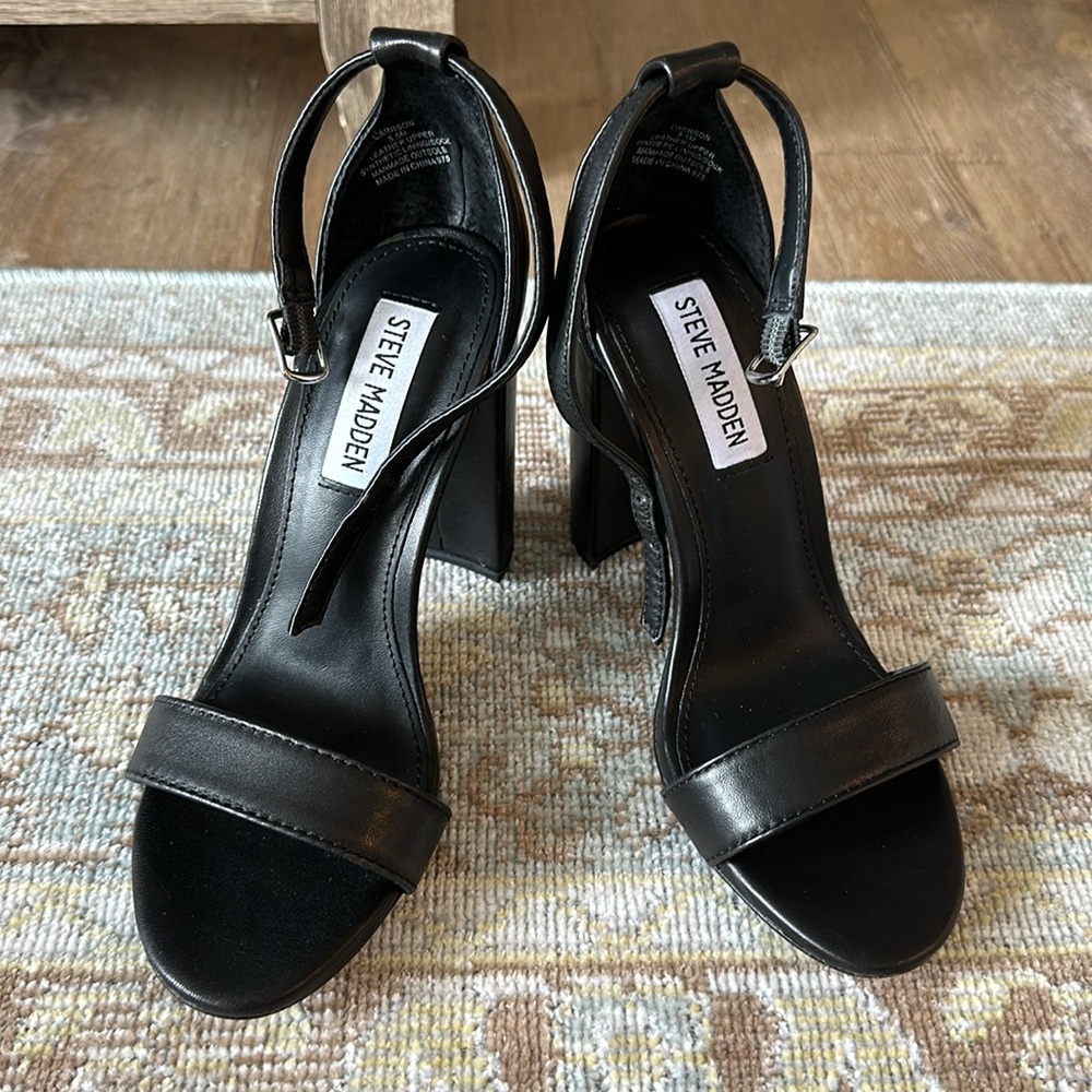 Steve Madden black leather Carson Heels